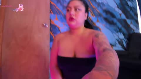 Snapshot of monikk__harrison chatting on May 20, 12:44 pm monikk__harrison online show from May 20, 12:44 pm