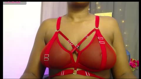 Snapshot of monique78854192 chatting on March 18, 2:47 am monique78854192 online show from March 18, 2:47 am