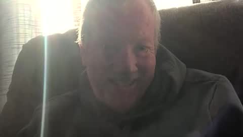 Snapshot of monkeedance chatting on November 25, 9:48 pm Monkee Dance online show from November 25, 9:48 pm
