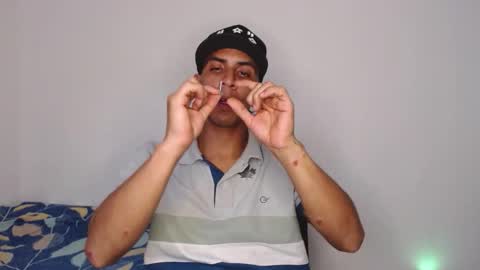 simon dice online show from November 18, 8:35 pm