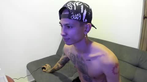 Snapshot of monkeyd_66 chatting on December 20, 11:32 am monkeyd_66 online show from December 20, 11:32 am