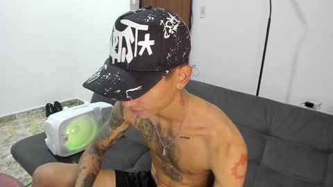 Snapshot of monkeyd_66 chatting on January 16, 12:53 pm monkeyd_66 online show from January 16, 12:53 pm