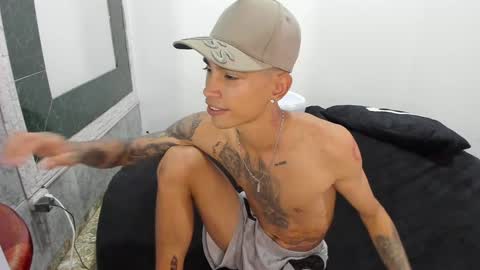 Snapshot of monkeyd_66 chatting on January 28, 4:39 am monkeyd_66 online show from January 28, 4:39 am