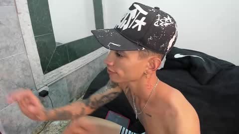 Snapshot of monkeyd_66 chatting on February 21, 9:11 pm monkeyd_66 online show from February 21, 9:11 pm