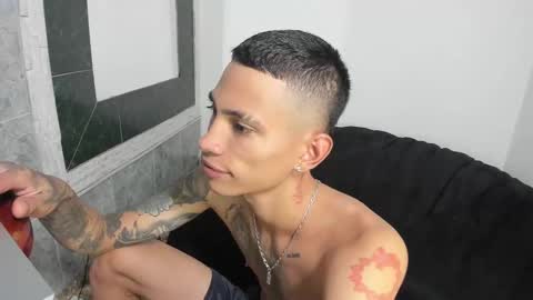 Snapshot of monkeyd_66 chatting on February 27, 4:43 pm monkeyd_66 online show from February 27, 4:43 pm