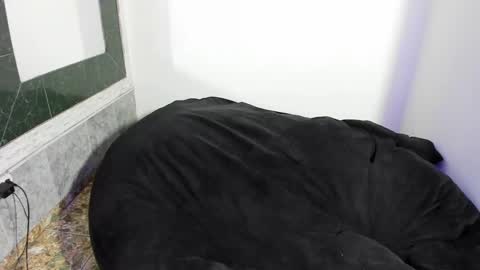 Snapshot of monkeyd_66 chatting on March 2, 2:10 pm monkeyd_66 online show from March 2, 2:10 pm