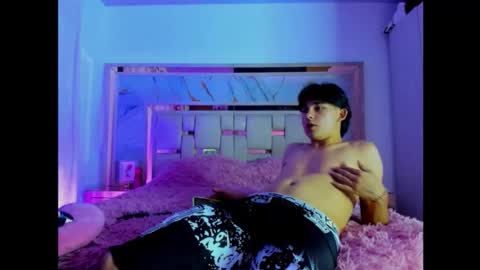 monky_0002 online show from March 6, 11:34 pm