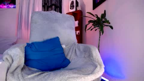 monnojones online show from October 11, 1:49 am