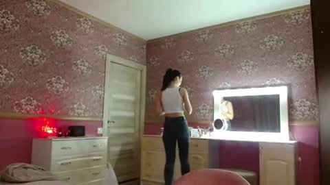 Snapshot of monparis_dream chatting on November 13, 12:15 pm monparis_dream online show from November 13, 12:15 pm