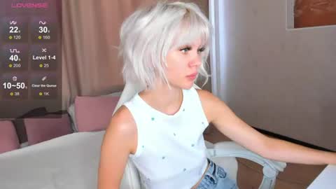 Snapshot of monro_doll chatting on July 7, 9:24 am MONRO online show from July 7, 9:24 am