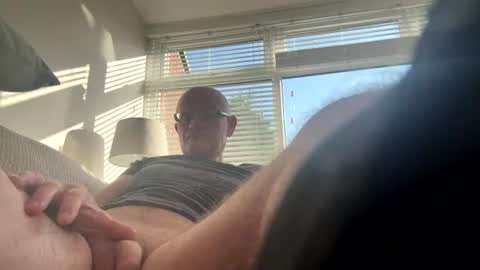 Snapshot of mons1468 chatting on July 12, 6:37 am mons1468 online show from July 12, 6:37 am