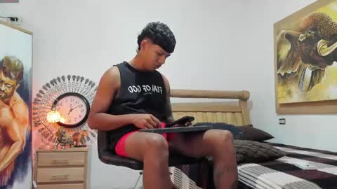 Snapshot of monsoon_the_best chatting on June 6, 5:34 am monsoon_the_best online show from June 6, 5:34 am
