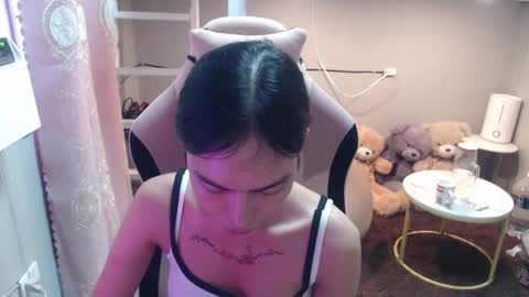 Snapshot of monstercockselfsuck chatting on September 10, 12:43 am ELYSE A SIMPLE GIRL online show from September 10, 12:43 am