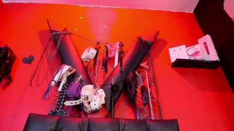 Monttserratt online show from February 26, 1:32 am