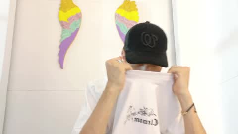   online show from June 1, 11:34 am