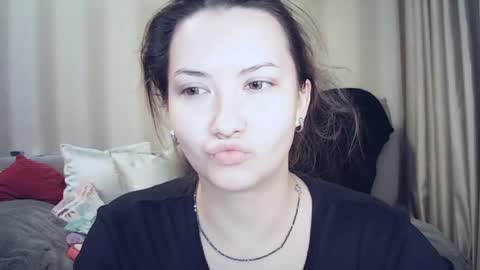 Snapshot of moodiemira chatting on April 21, 5:50 pm moodiemira online show from April 21, 5:50 pm