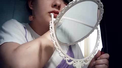Snapshot of moodiemira chatting on June 9, 4:29 pm moodiemira online show from June 9, 4:29 pm