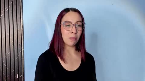 Snapshot of moolly_evanz chatting on May 28, 5:54 pm moolly_evanz online show from May 28, 5:54 pm