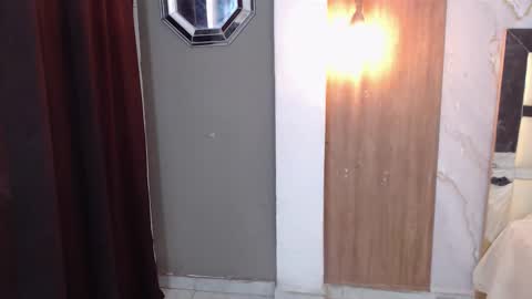 Snapshot of moon_and_fire_ chatting on February 4, 6:19 am moon_and_fire_ online show from February 4, 6:19 am