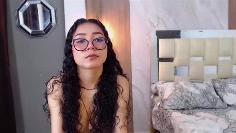 Snapshot of moon_and_fire_ chatting on February 7, 4:38 am moon_and_fire_ online show from February 7, 4:38 am