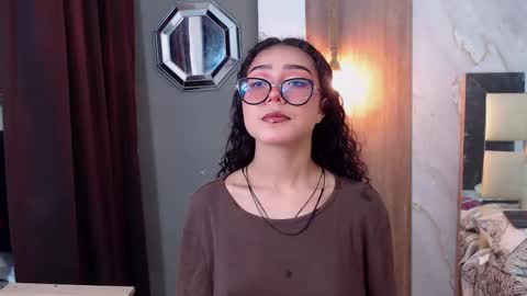 Snapshot of moon_and_fire_ chatting on February 9, 4:38 am moon_and_fire_ online show from February 9, 4:38 am