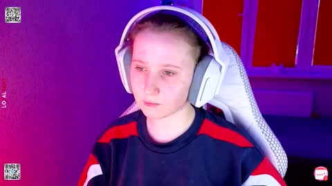 Lola online show from March 23, 3:16 pm