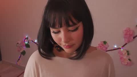 Snapshot of moon_eyess chatting on June 30, 6:09 pm Im a independent model Welcome online show from June 30, 6:09 pm