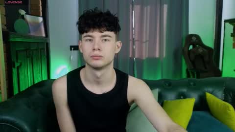 moon_gloww online show from February 27, 6:13 am