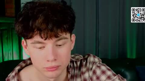 moon_gloww online show from March 17, 7:06 pm