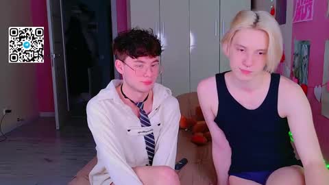 moon_gloww online show from March 21, 3:04 pm