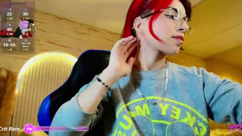 Snapshot of moon_red_r chatting on June 8, 12:38 pm Moon online show from June 8, 12:38 pm
