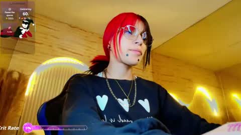 Snapshot of moon_red_r chatting on June 10, 12:59 pm Moon online show from June 10, 12:59 pm