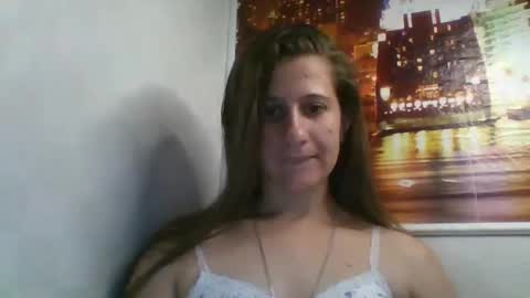 Snapshot of moon_secret_ chatting on May 26, 5:20 pm moon_secret_ online show from May 26, 5:20 pm