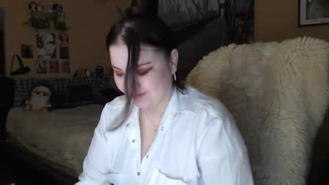 Snapshot of moon_sugar_ chatting on March 29, 5:24 pm Keira online show from March 29, 5:24 pm
