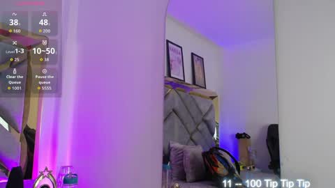 Snapshot of moon_water__ chatting on April 29, 10:52 am Moon Water online show from April 29, 10:52 am