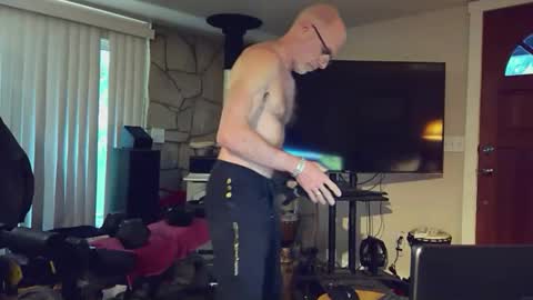 Snapshot of moondanceraa chatting on April 2, 1:14 am moondanceraa online show from April 2, 1:14 am