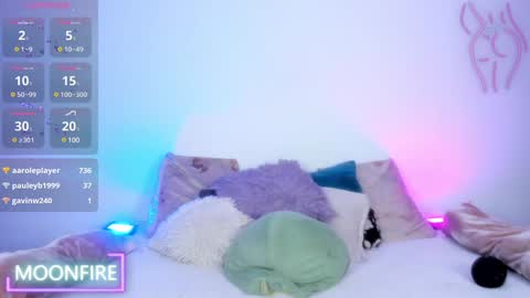 Nicky  online show from December 7, 9:28 am