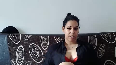 Claire online show from March 17, 2:42 pm