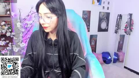 MOON  online show from November 6, 3:18 am