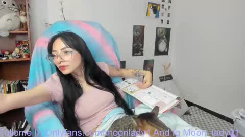 MOON  online show from January 31, 10:30 pm