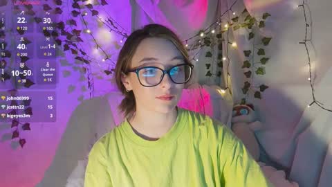 Snapshot of moonlight__lovers chatting on December 2, 4:31 pm Dana online show from December 2, 4:31 pm