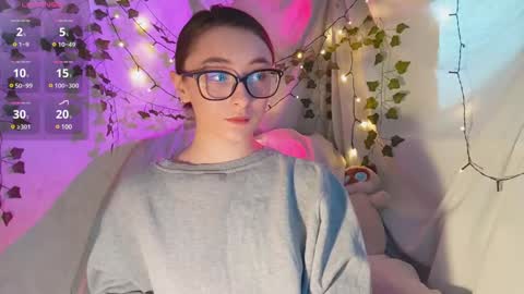 Snapshot of moonlight__lovers chatting on December 3, 10:39 am Dana online show from December 3, 10:39 am