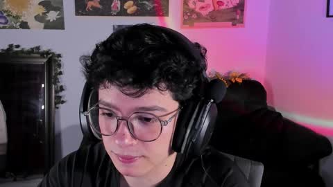 Clove online show from January 8, 2:25 am