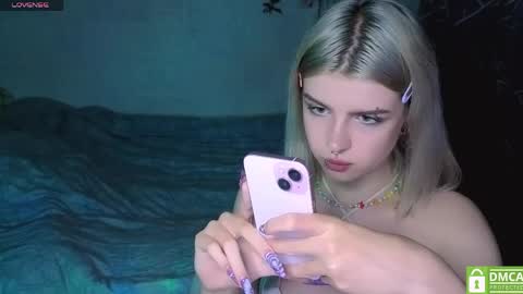 Snapshot of moonlight_grace chatting on May 23, 4:11 pm Im Grace 3 online show from May 23, 4:11 pm