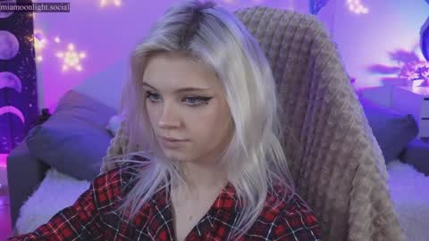 Mia   online show from December 15, 4:37 pm