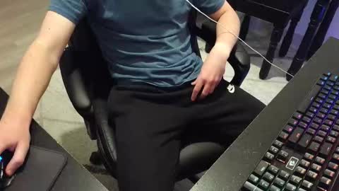 moonlighter7 online show from November 6, 1:50 am