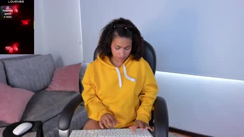 Rosa  online show from March 31, 8:09 pm