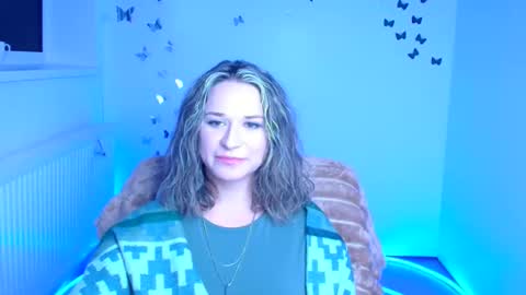 Susanna online show from February 3, 1:05 pm