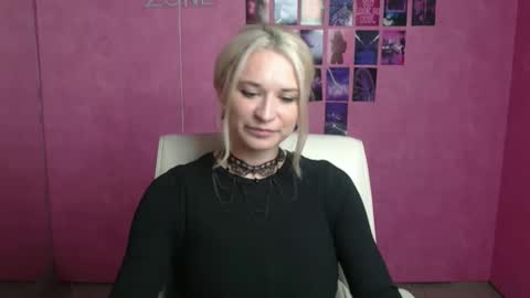 Susanna online show from April 2, 11:30 am