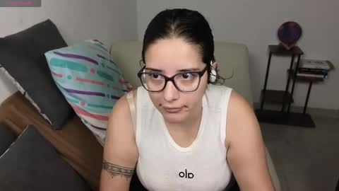 Snapshot of moonwoman_ chatting on April 26, 4:54 am Moon Woman online show from April 26, 4:54 am